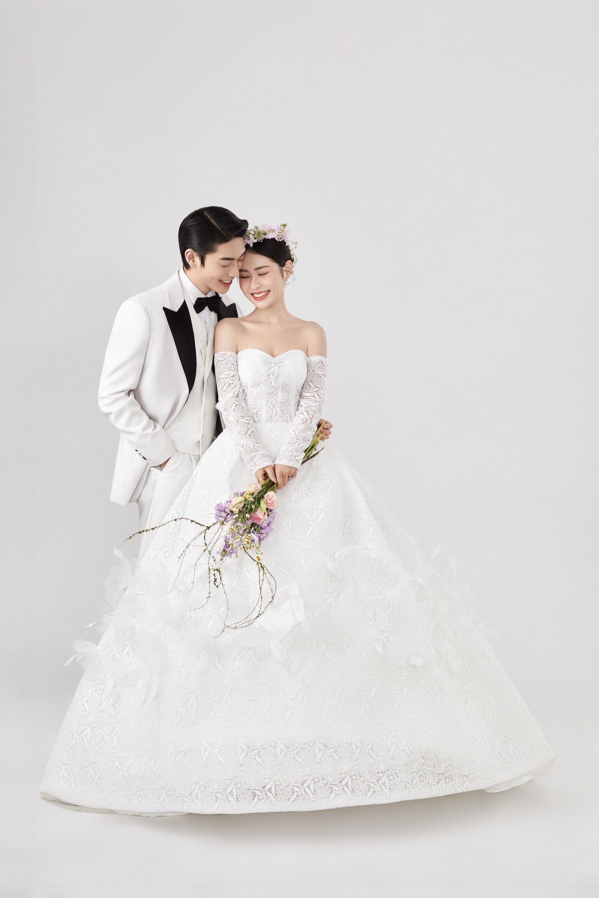 好看到犯规的室内主纱婚纱照