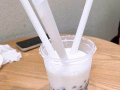 -乍甸乳业鲜奶吧(红河水乡店)