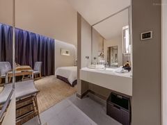 -上海中航虹桥机场泊悦酒店