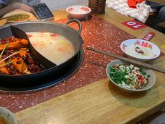 -赵美丽·重庆社区火锅·直营店(火车东站·中豪国际店)