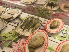 -四囍码头海鲜烧烤自助火锅(外滩南京东路悦荟广场店)