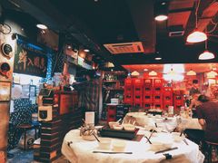 大堂-鲜入围煮花胶鸡海鲜火锅