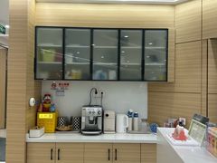 -瑞尔齿科(南京东路名人诊所)