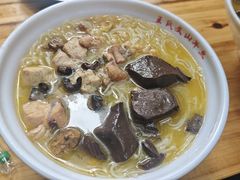 -文山荷鲜居(翠湖店)