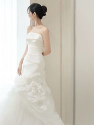 -艾米丽婚纱礼服