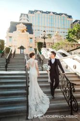 -现代经典婚纱摄影