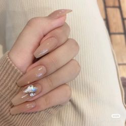 -悦指间美甲美睫