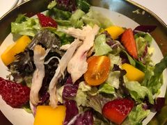 煙熏雞肉芒果草莓沙拉-哈布斯扒房(华发商都店)