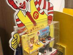 -麦当劳(杨林得来速店)