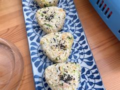 金枪鱼手抓饭饭团-小岛餐厅