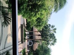 -三亚湾海居铂尔曼度假酒店