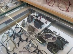 -沫芮眼镜·蔡司官方授权店(人民广场店)