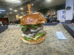 双层和牛鹅肝汉堡-复旦大学-北区清真食堂