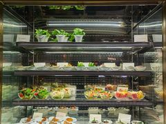 面包甜点陈列柜-半岛翡丽海鲜自助餐厅(观风亭店)
