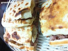 鞋底火烧-宝光熏肉鞋底火烧(新街口店)