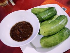 -溢心园香河肉饼总店