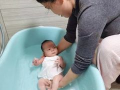 -天鹅到家·保姆月嫂育儿嫂(龙华店)