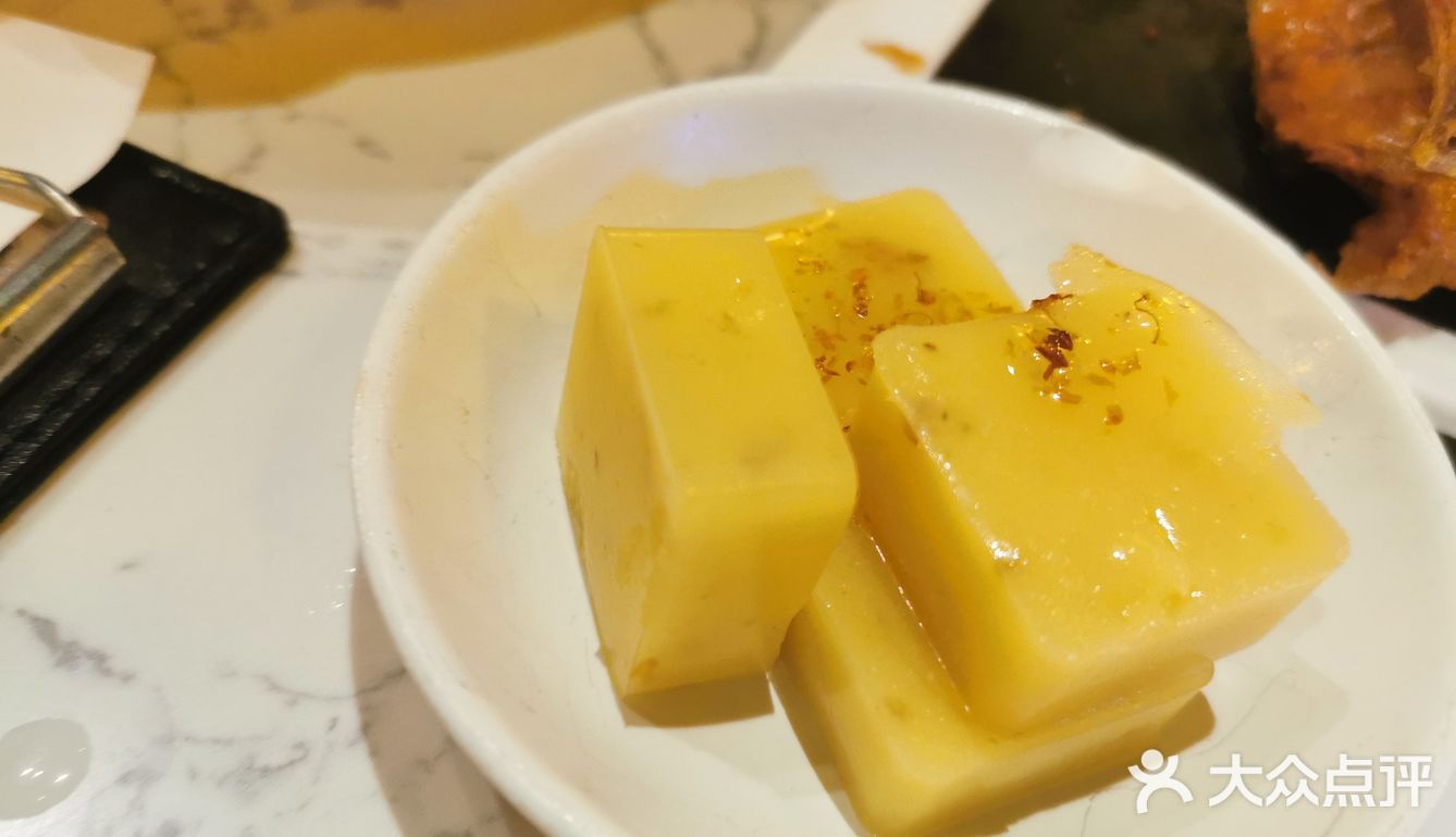 乳鸽口味还好，没有爆汁的惊喜