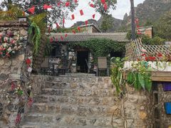 -百里峡七彩艺术小镇