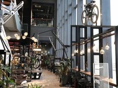 休息区-半山书局(新世纪商城店)