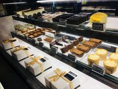 面包甜点陈列柜-Awfully Chocolate(嘉里城店)