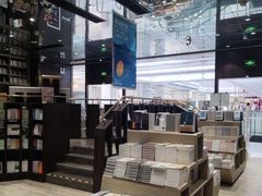 -钟书阁(群光广场店)
