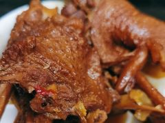酱骨棒-东北哈尔滨酱骨头馆房掌柜铁锅炖
