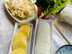 -羊家胡同·龙虾烧烤火锅(龙汇路店)