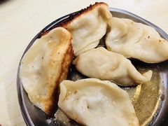 -黄阿姨锅贴大王(万航渡路店)