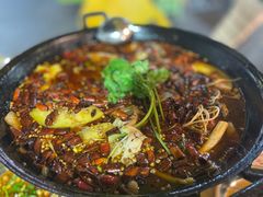 -鸿顺老铁锅美蛙鱼府(解放碑店)