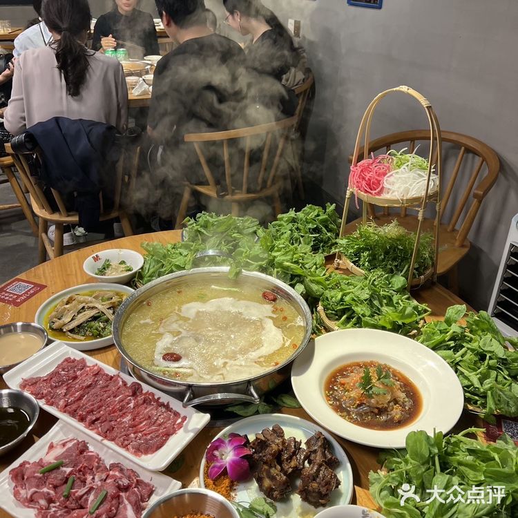 让我每年冬天反复来的汤锅只有他家…