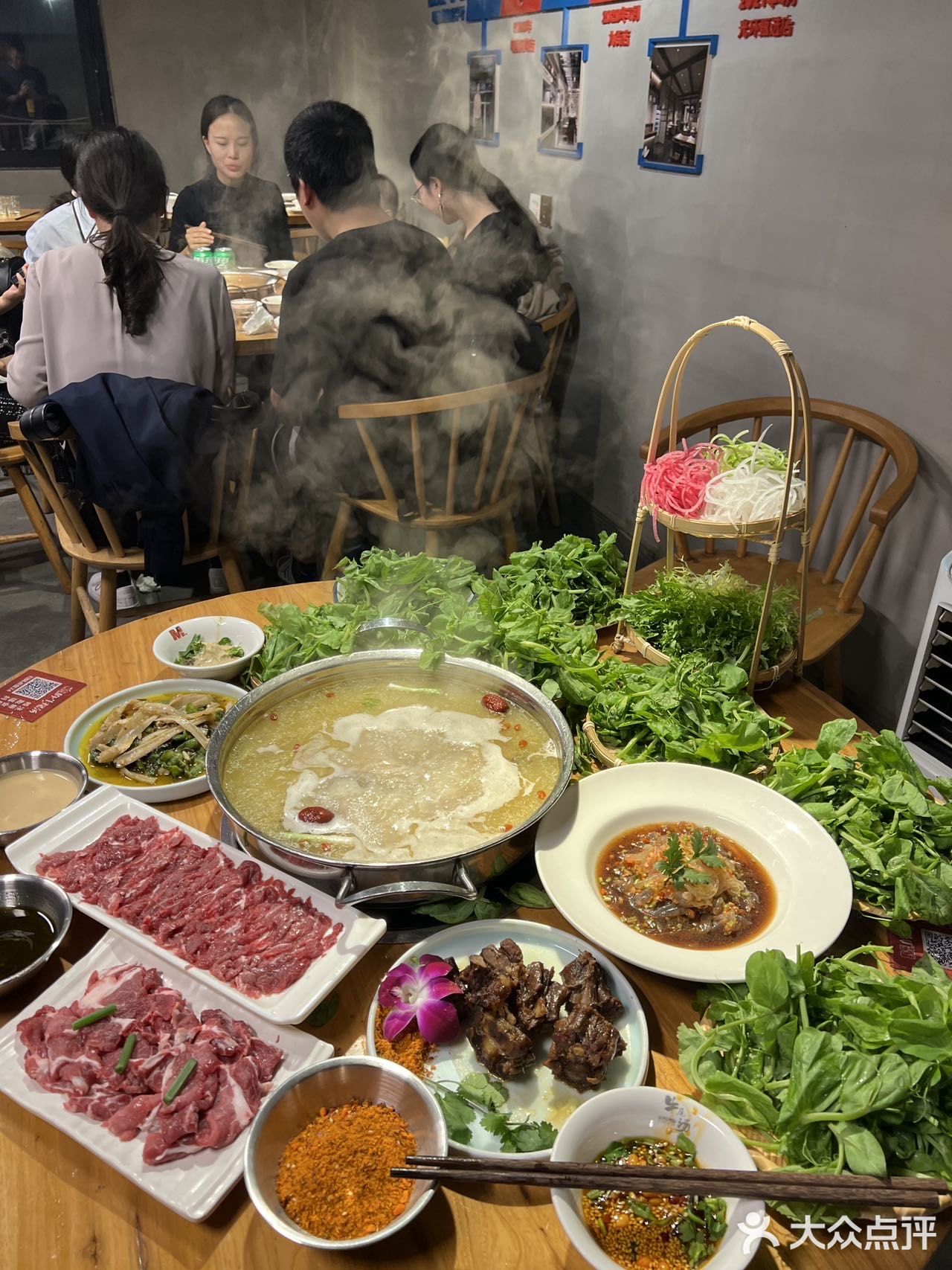 让我每年冬天反复来的汤锅只有他家…