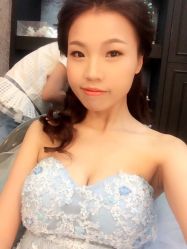 -现代经典婚纱摄影