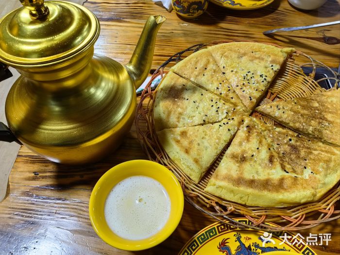老字号特色藏餐(香格里拉古城店)青稞饼图片