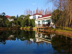 -上海怡沁园度假酒店