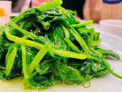 巧拌丝瓜尖-嘉陵楼馋嘴城(簋街总店)