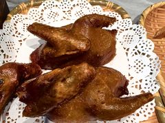 -东口码头·烧鸽子·鱼头泡饼·地方菜(金鹰悦城店)