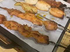 月半松板肉-月半小炉焖烤