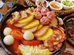 -包整·丝娃娃(一览甲秀楼风景店)