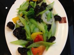 荷塘小炒-院落创意菜