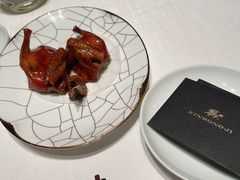 脆皮妙龄鸽-新荣记(新源南路店)