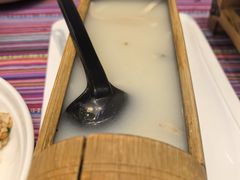 竹筒山珍汤-香巴拉云南餐厅(华莱坞店)