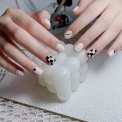 -悦指间美甲美睫