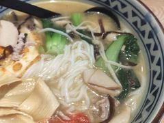 -蒙自源米线大王(明丰广场店)