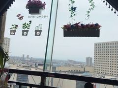 景观位-蓝鲸大酒店旋转餐厅