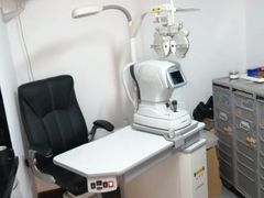 -目艮眼镜SHOWROOM(品牌集合店)