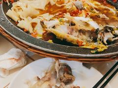 -阿瓦山寨·湘菜现炒·剁椒鱼头王(咸阳总店)
