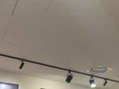 -BHC炸鸡(明洞总店)