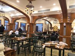 大堂-清真·玛丽亚新疆菜主题餐厅(浙江中路店)