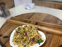 -三江鱼东北特色铁锅炖(骆驼店)